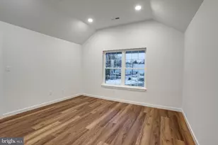 48 Pine St, Beverly, NJ 08010 - Photo 8