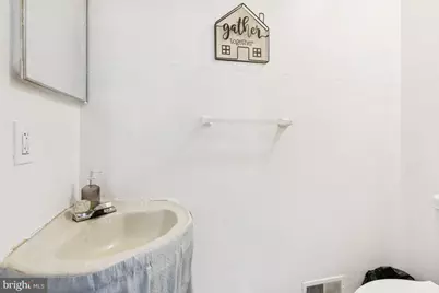 18 E 4th Street, Burlington, NJ 08016 - Photo 10