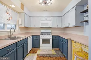 18 Dryden Dr, Burlington, NJ 08016 - Photo 14