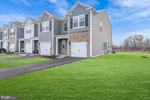 38 Peregrine, Burlington, NJ 08016 - Photo 2