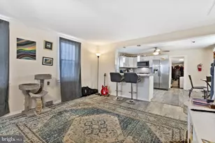 111 Thompson St, Burlington, NJ 08016 - Photo 6