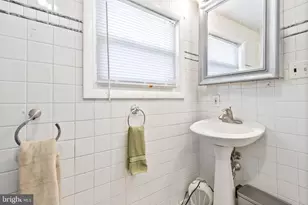 111 Thompson St, Burlington, NJ 08016 - Photo 18