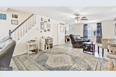 111 Thompson Street, Burlington, NJ 08016 - Photo 2
