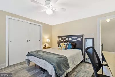 111 Thompson Street, Burlington, NJ 08016 - Photo 12