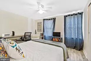 111 Thompson St, Burlington, NJ 08016 - Photo 12