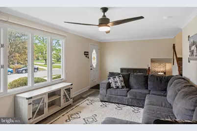 225 Sharrow Vale Road, Delran, NJ 08075 - Photo 6