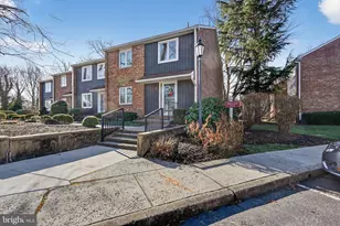 8 S Close, Moorestown, NJ 08057 - Photo 2