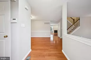 16 Hogan Way, Moorestown, NJ 08057 - Photo 2