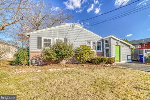 619 Holly Ln, Mount Holly, NJ 08060 - Photo 2