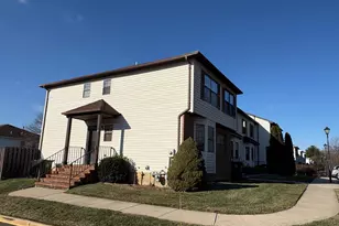 13 Bordenshire Dr, Bordentown, NJ 08505 - Photo 2