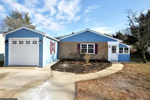 60 Huntington Dr, Southampton, NJ 08088 - Photo 1