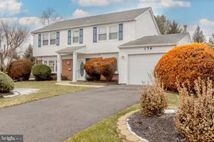 136 Glenview Ln, Willingboro, NJ 08046 - Photo 1