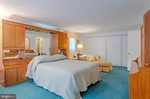 136 Glenview Ln, Willingboro, NJ 08046 - Photo 6