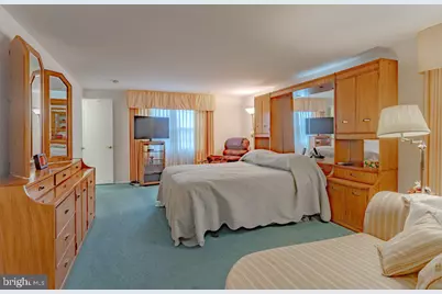 136 Glenview Lane, Willingboro, NJ 08046 - Photo 2