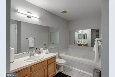2711 Sussex Court, Mount Laurel, NJ 08054 - Photo 12