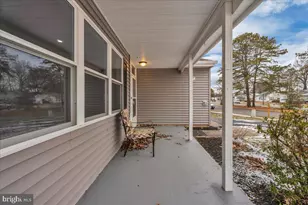 39 Chelsea Pl, Southampton, NJ 08088 - Photo 2