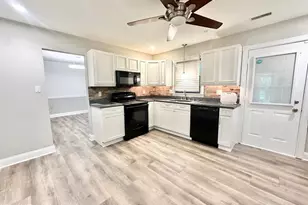 9 Beechwood, Burlington Township, NJ 08016 - Photo 4