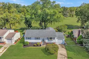 33 Estate Rd, Lumberton, NJ 08048 - Photo 2