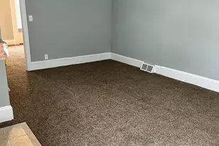 44 E Park St, Bordentown, NJ 08505 - Photo 2