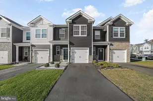 69 Peregrine Way, Burlington, NJ 08016 - Photo 1