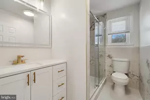 33 Sycamore Dr, Burlington, NJ 08016 - Photo 14