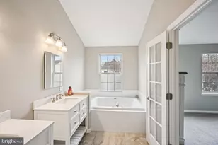 4 Cheyenne Ct, Burlington, NJ 08016 - Photo 18