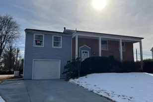 19 Neptune Ln, Willingboro, NJ 08046 - Photo 4