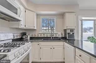 206 Meadow Dr, Mount Laurel, NJ 08054 - Photo 16