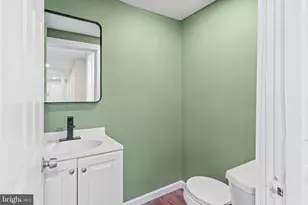 310 York St, Burlington, NJ 08016 - Photo 4