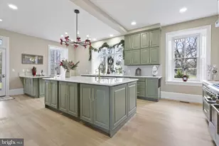 231 Woodlane Rd, Edgewater Park, NJ 08010 - Photo 14