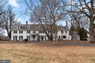 257 Warren St E, Beverly, NJ 08010 - Photo 1