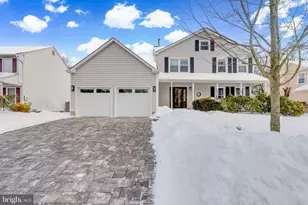 514 Foxwood Dr, Mount Laurel, NJ 08054 - Photo 1