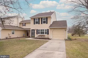 7 Plymouth Ct, Bordentown, NJ 08505 - Photo 2
