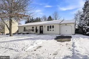 8 Greenbrook Dr, Marlton, NJ 08053 - Photo 2