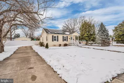 431 Larchmont Drive, Delanco, NJ 08075 - Photo 2