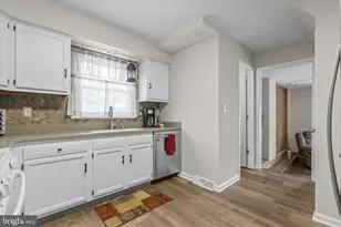 94 Groveville Rd, Trenton, NJ 08620 - Photo 14