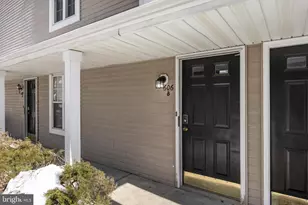 606 Saxony Dr, Mount Laurel, NJ 08054 - Photo 4