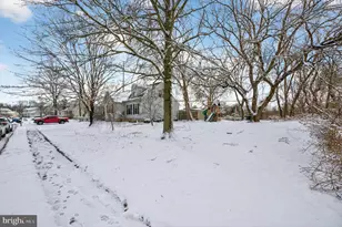 13 Powder Ln, Burlington, NJ 08016 - Photo 2