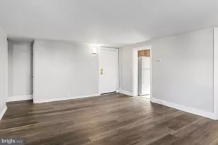 212 Warren St, Beverly, NJ 08010 - Photo 2