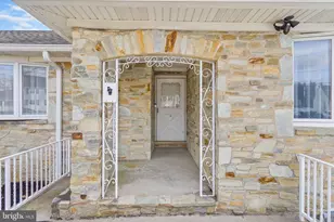 21 Linden Rd, Bordentown, NJ 08505 - Photo 4