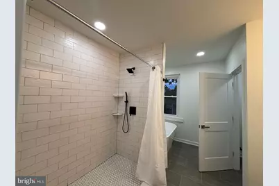 438 Lawrence Street, Burlington, NJ 08016 - Photo 10