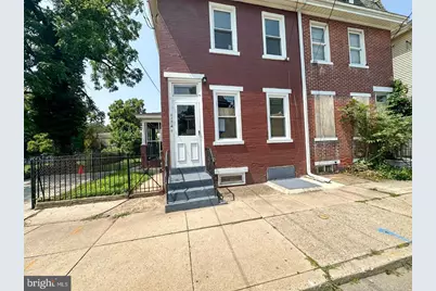 438 Lawrence Street, Burlington, NJ 08016 - Photo 2