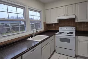 10 Gardenbrook Ln, Willingboro, NJ 08046 - Photo 4