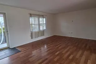 10 Gardenbrook Ln, Willingboro, NJ 08046 - Photo 2