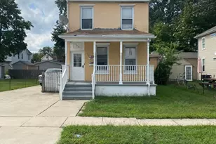 509 Laurel St, Beverly, NJ 08010 - Photo 1