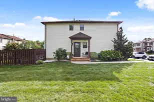 10 Roberts Ct, Bordentown, NJ 08505 - Photo 2