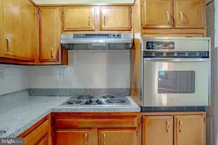 2 Creekview Rd, Willingboro, NJ 08046 - Photo 32