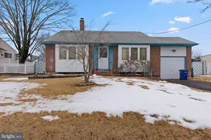 409 N Garden Blvd, Beverly, NJ 08010 - Photo 1