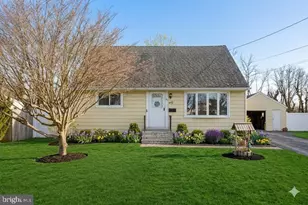 82 Charles Bossert Dr, Bordentown, NJ 08505 - Photo 2