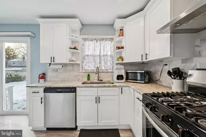 204 Woodpecker Lane, Mount Holly, NJ 08060 - Photo 4